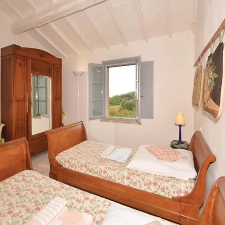 Three-bedroom Holiday In Cittaa'della Pieve *