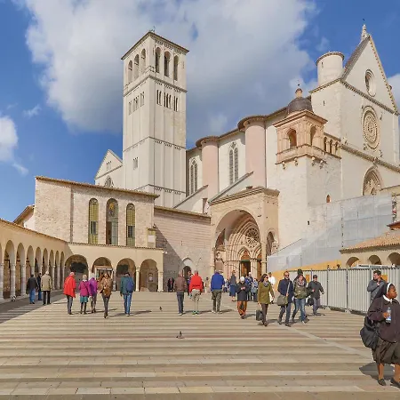 Three-bedroom Holiday In Cittaa'della Pieve Città della Pieve